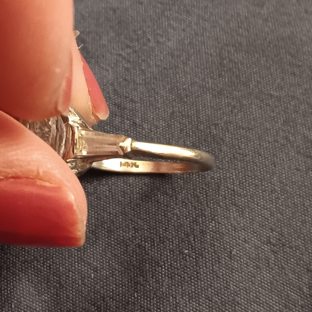 14k Vintage Ring.